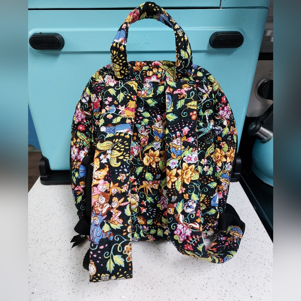 Vera Bradley Disney Classics Totepack NWT - Picture 2 of 3